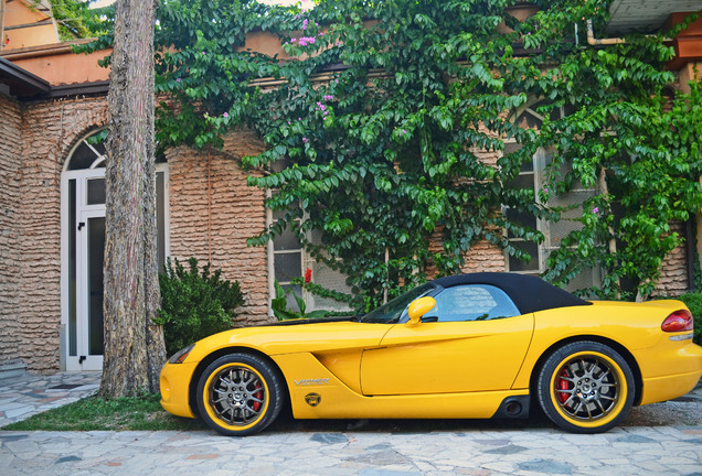 Dodge Viper SRT-10 Roadster 2003