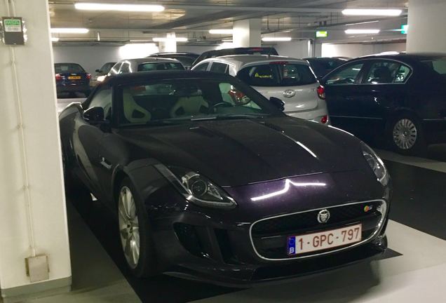 Jaguar F-TYPE S Convertible