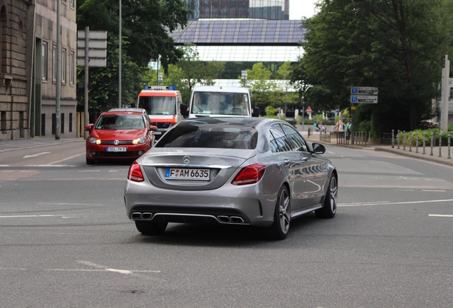 Mercedes-AMG C 63 S W205