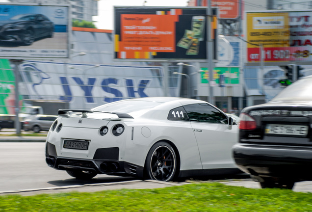 Nissan GT-R 2012