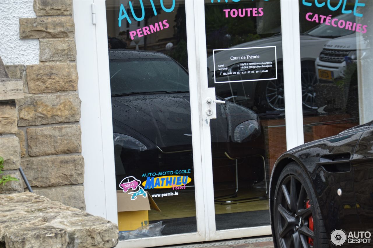 Aston Martin V8 Vantage S