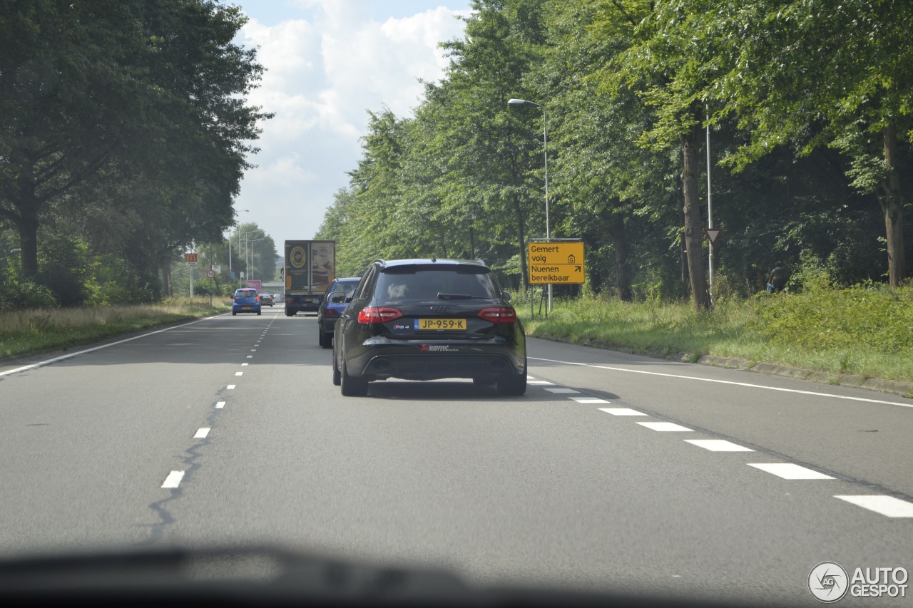 Audi RS4 Avant B8