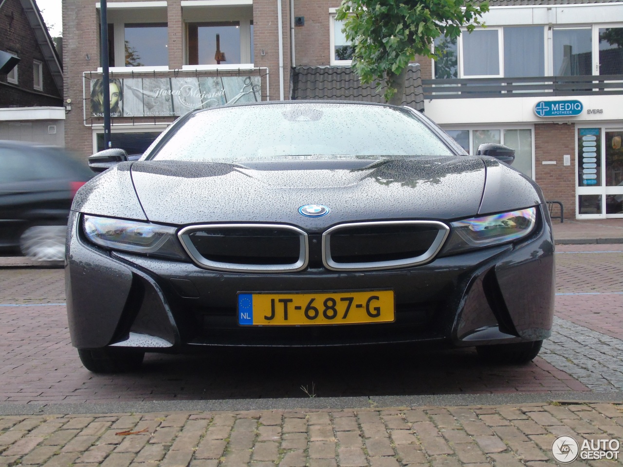 BMW i8