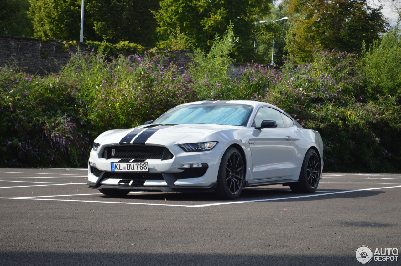 Ford Mustang Shelby GT350 2015