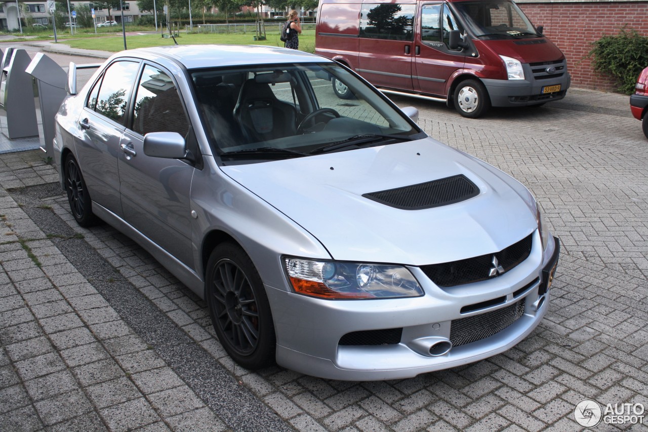 Mitsubishi Lancer Evolution IX