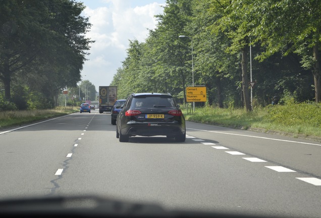 Audi RS4 Avant B8