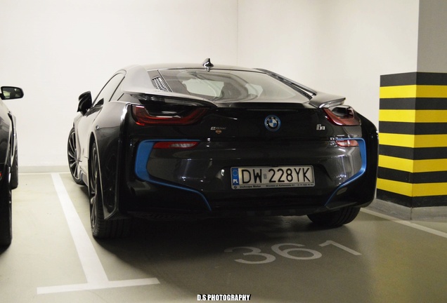 BMW i8