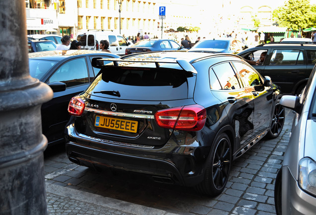 Mercedes-Benz GLA 45 AMG X156