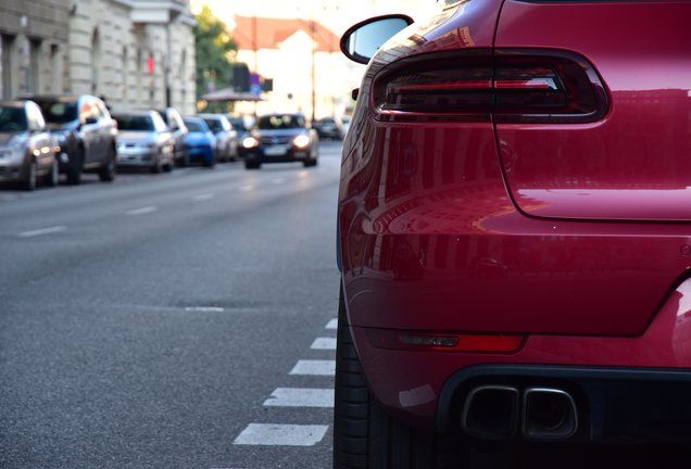 Porsche 95B Macan Turbo