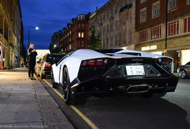 Lamborghini Aventador LP720-4 Roadster 50° Anniversario