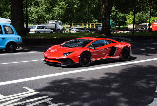 Lamborghini Aventador LP750-4 SuperVeloce