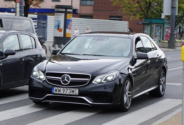 Mercedes-Benz E 63 AMG S W212