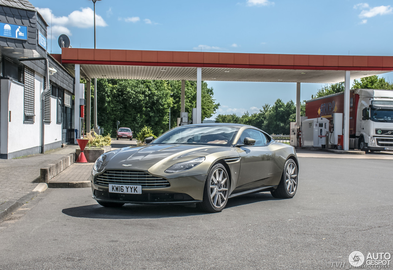 Aston Martin DB11