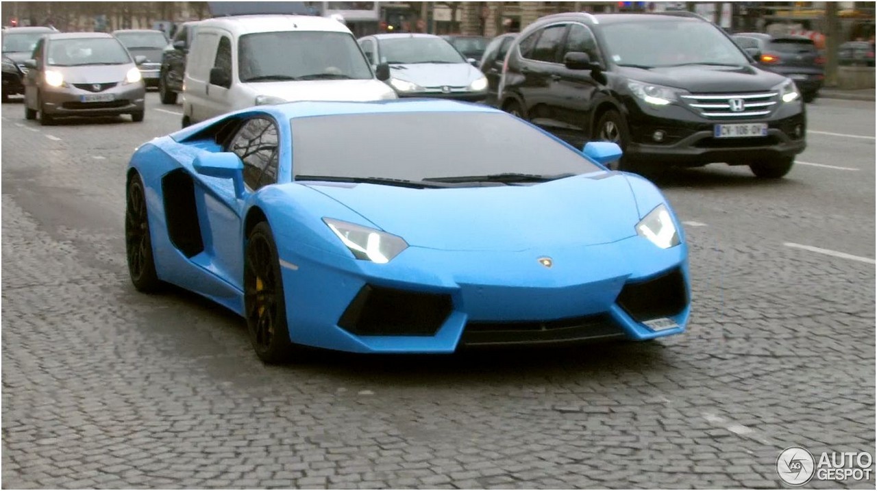 Lamborghini Aventador LP700-4