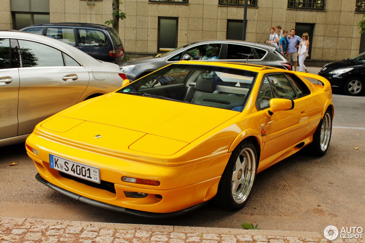 Lotus Esprit S4S