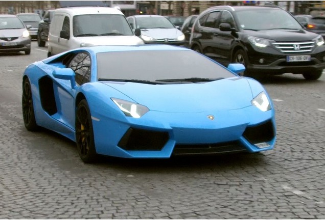 Lamborghini Aventador LP700-4