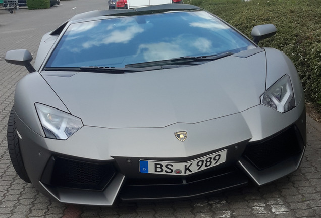 Lamborghini Aventador LP700-4 Roadster