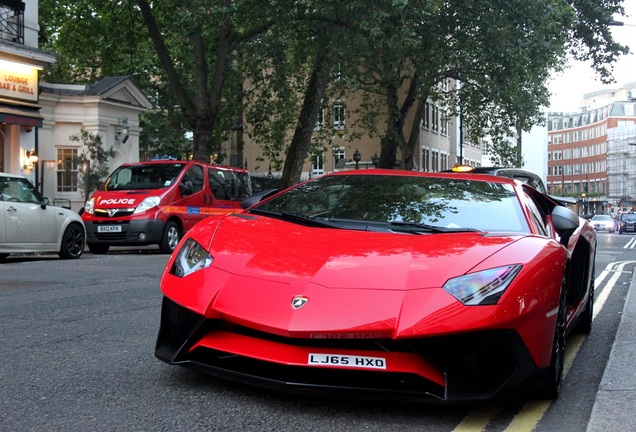 Lamborghini Aventador LP750-4 SuperVeloce