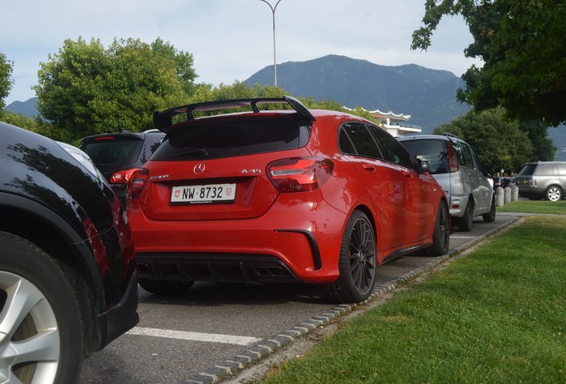 Mercedes-AMG A 45 W176 2015