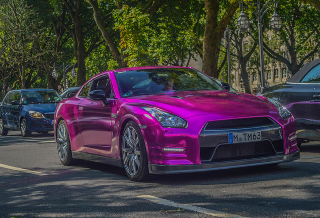 Nissan GT-R 2011