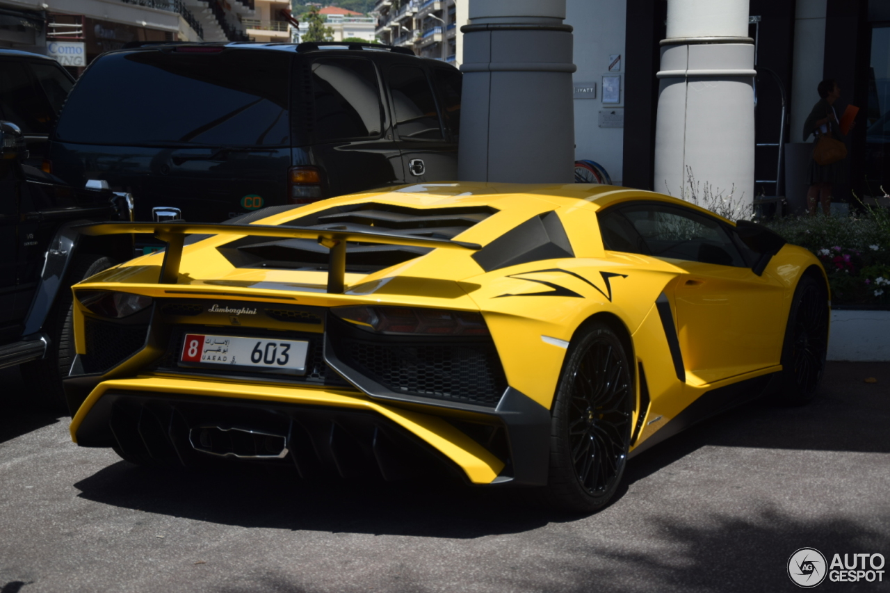 Lamborghini Aventador LP750-4 SuperVeloce