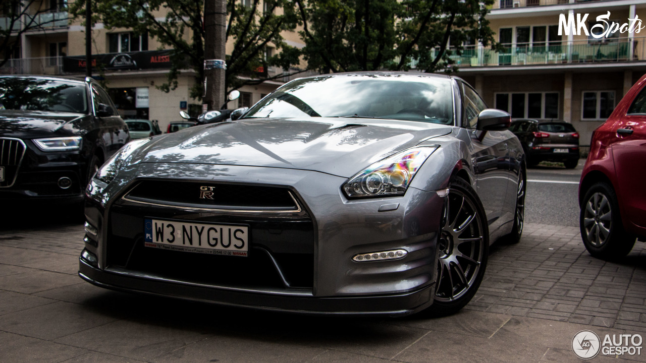 Nissan GT-R 2011