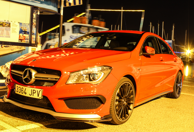 Mercedes-Benz CLA 45 AMG C117