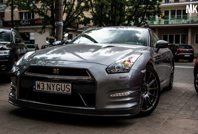 Nissan GT-R 2011