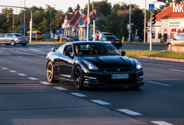 Nissan GT-R 2011