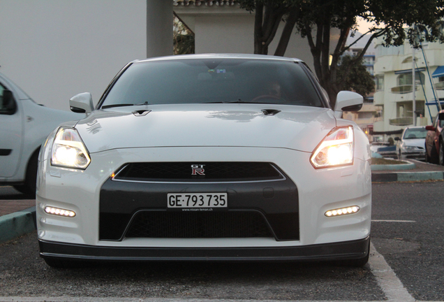 Nissan GT-R 2015