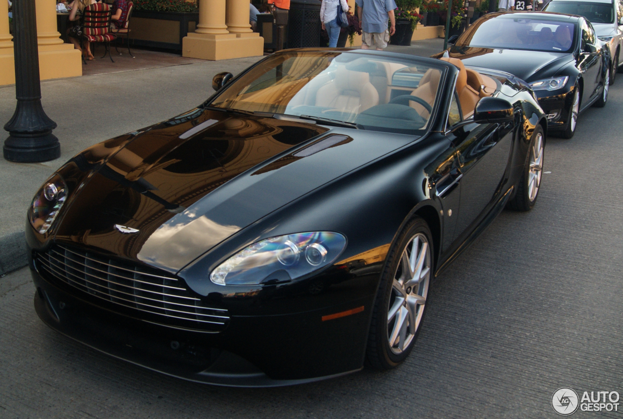 Aston Martin V8 Vantage Roadster 2012