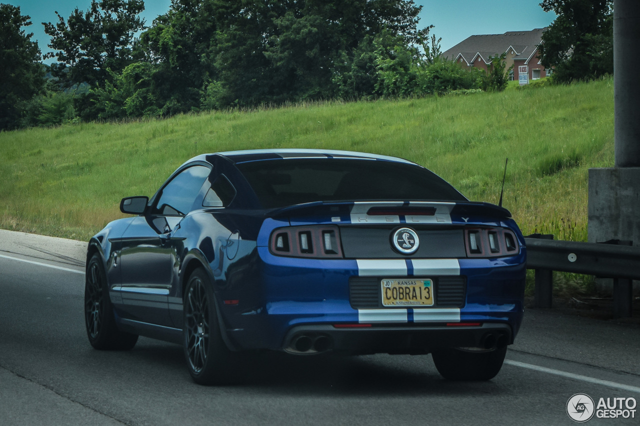 Ford Mustang Shelby GT500 2013