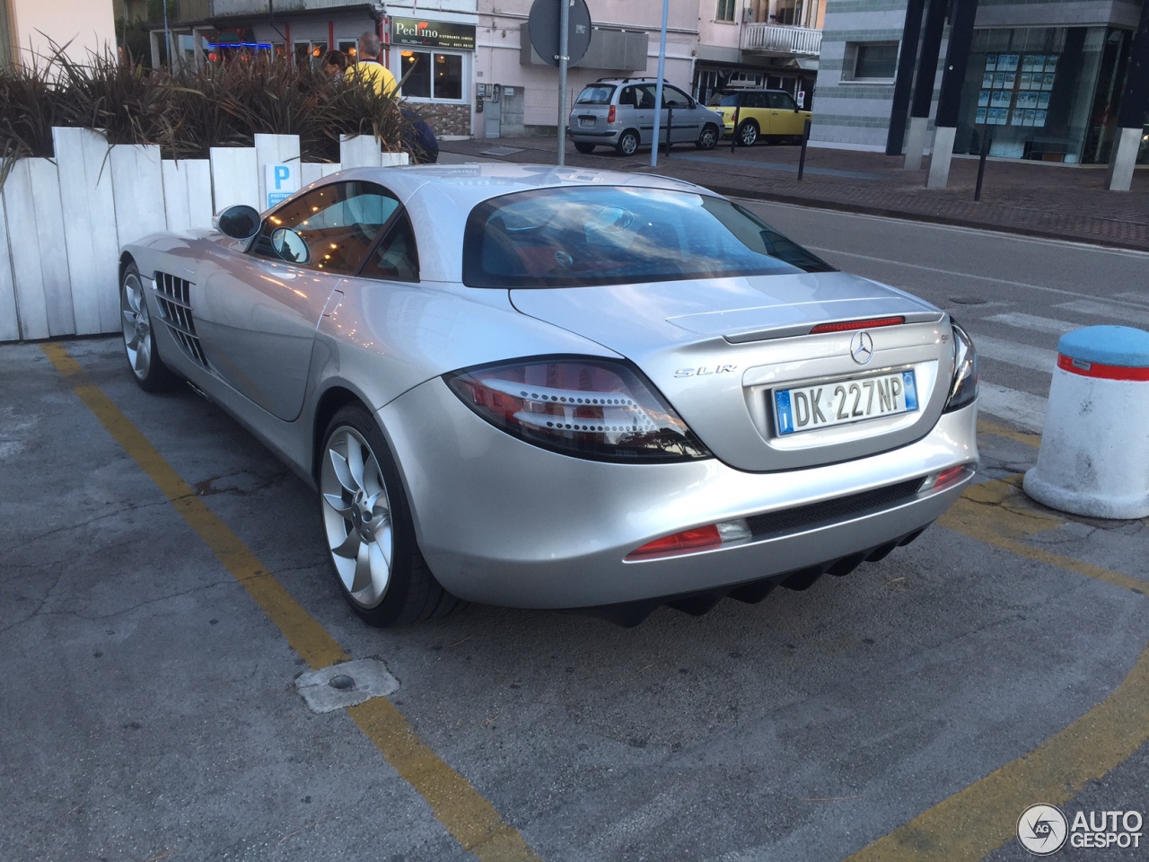 Mercedes-Benz SLR McLaren