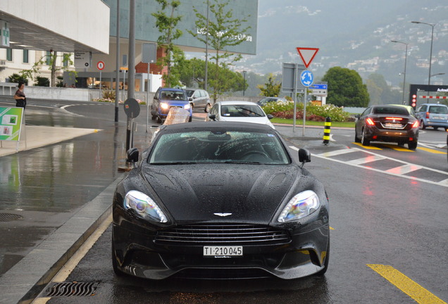 Aston Martin Vanquish Volante