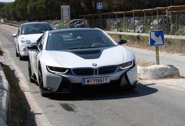 BMW i8