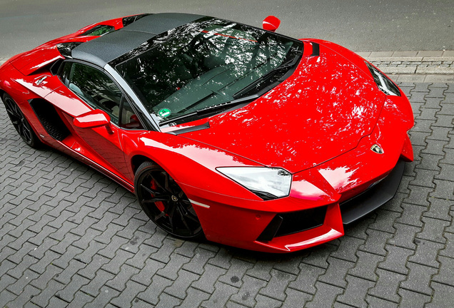 Lamborghini Aventador LP700-4 Roadster