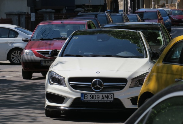 Mercedes-Benz CLA 45 AMG C117