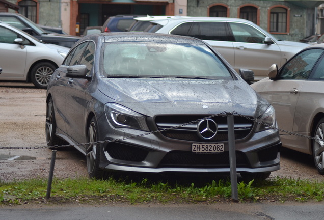 Mercedes-Benz CLA 45 AMG Shooting Brake