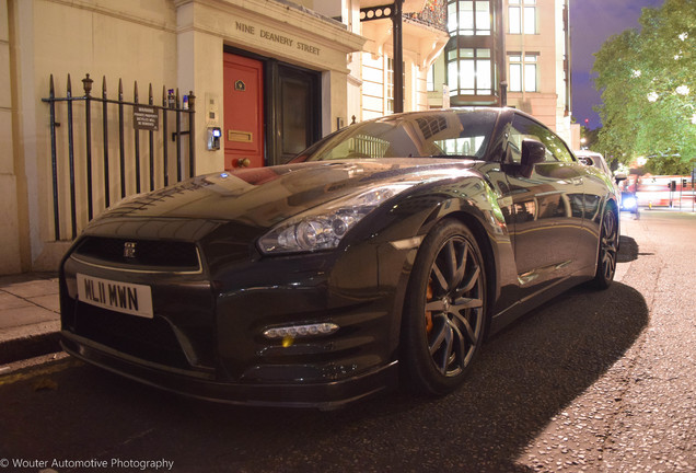 Nissan GT-R 2011