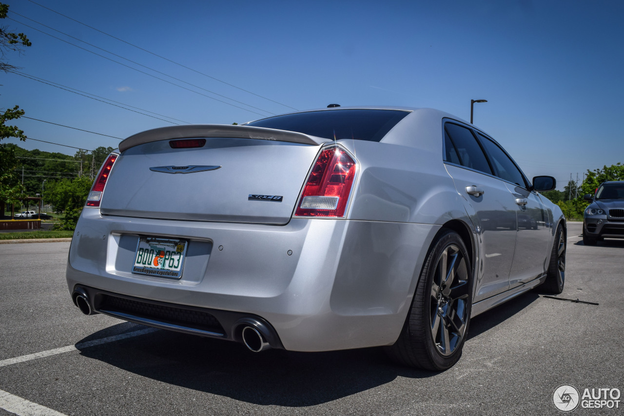 Chrysler 300C SRT8 2013