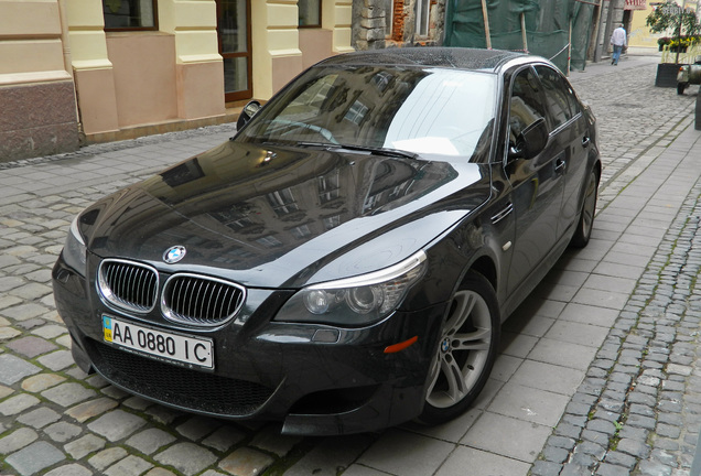 BMW M5 E60 2007