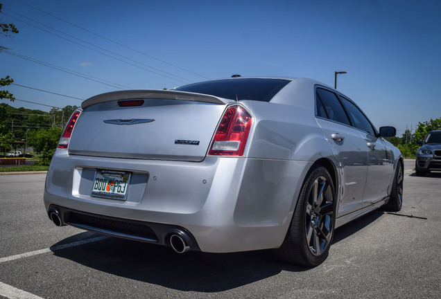 Chrysler 300C SRT8 2013