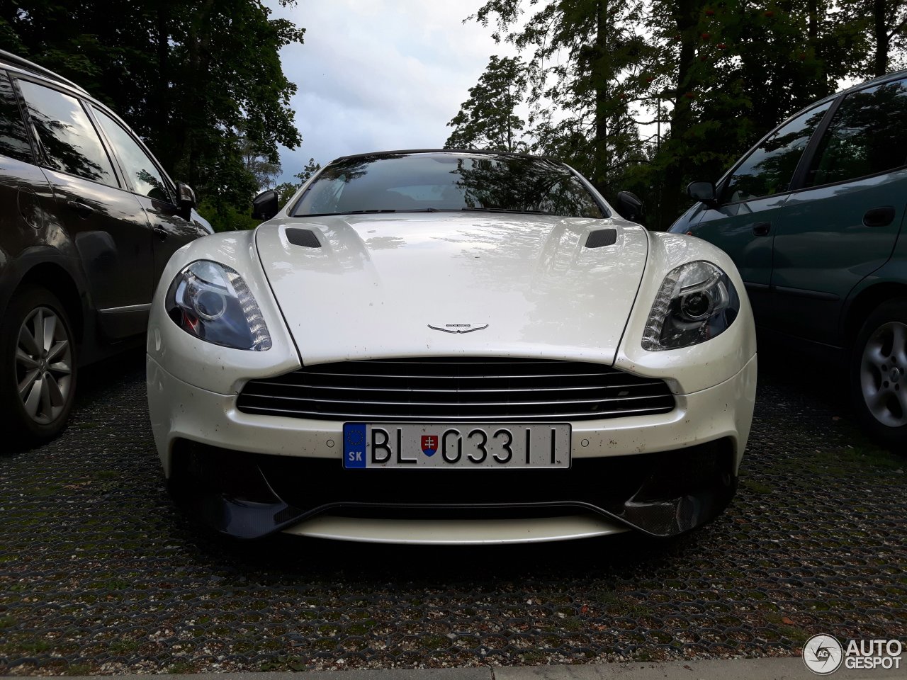 Aston Martin Vanquish Volante