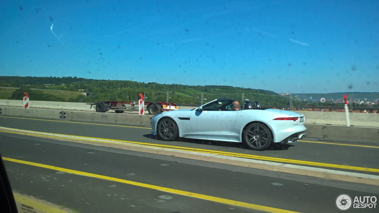 Jaguar F-TYPE S V8 Convertible