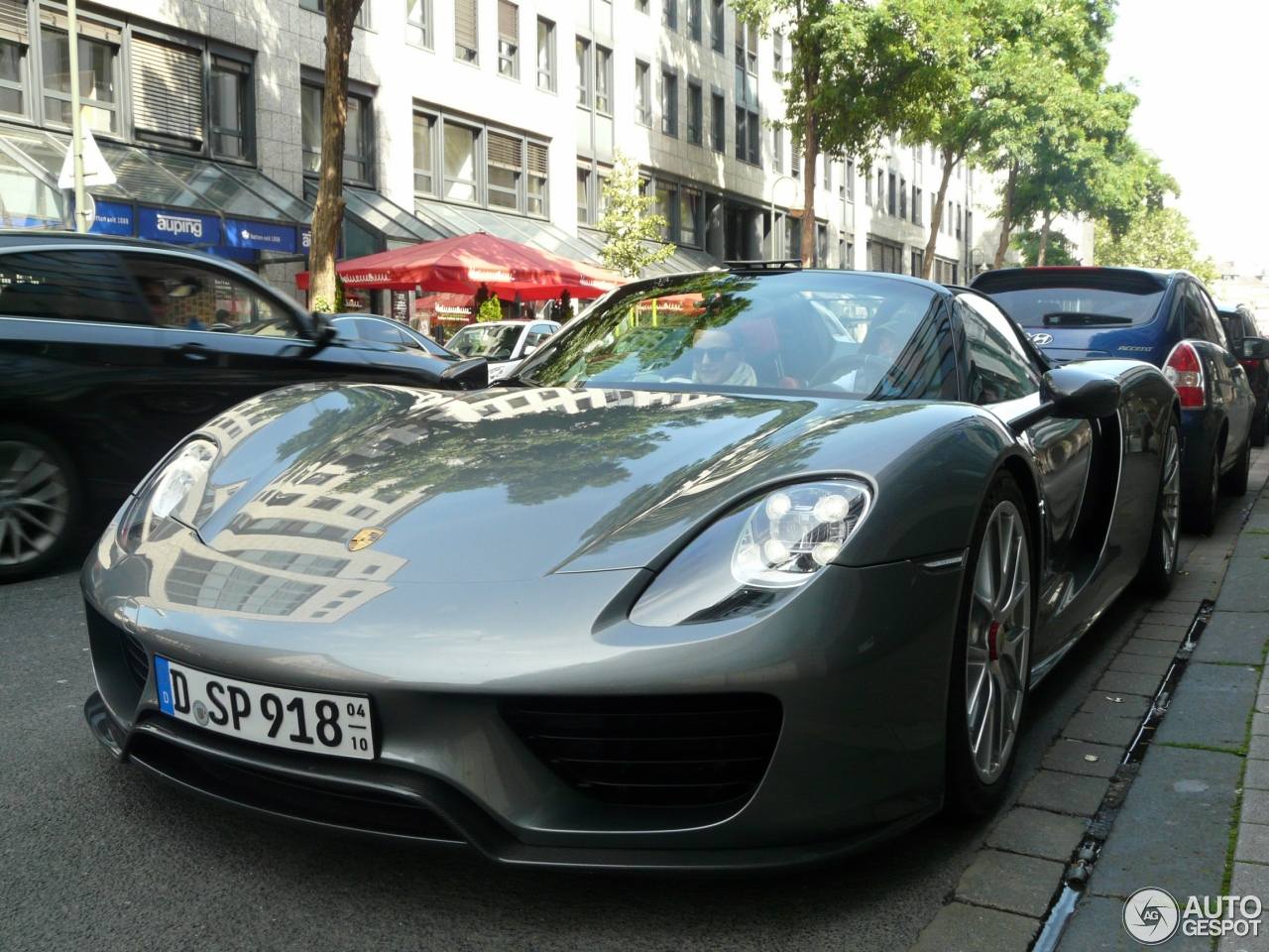 Porsche 918 Spyder Weissach Package