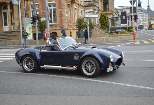 AC Cobra 427