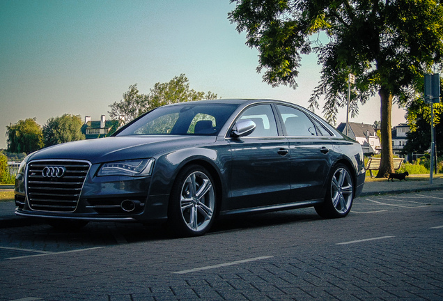 Audi S8 D4