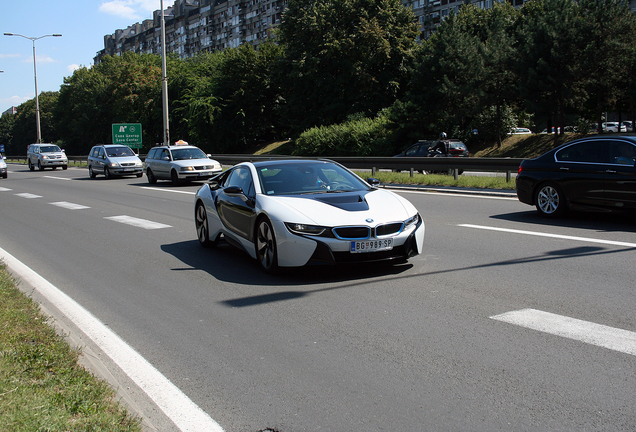 BMW i8