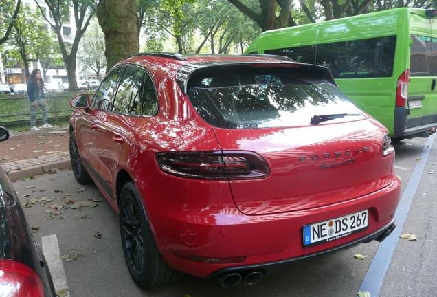 Porsche 95B Macan GTS