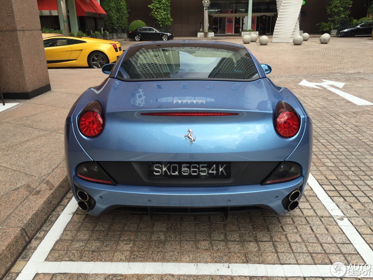 Ferrari California